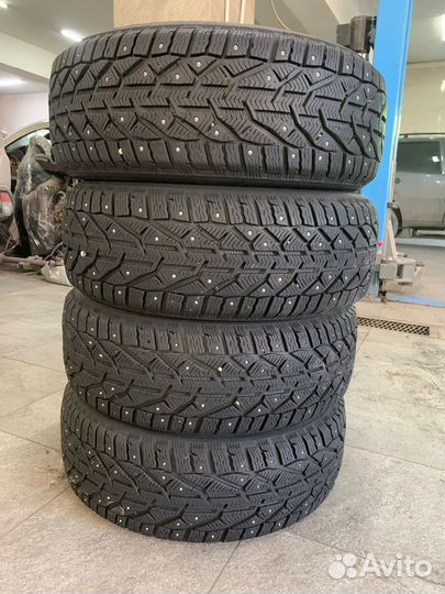 Tigar SUV Ice 215/60 R17