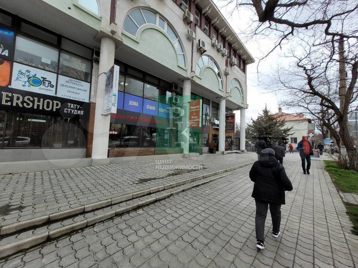 ТЦ Плаза 1 этаж 124м с отдельным входом