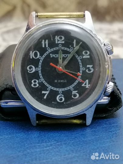 Часы -будильник «poljot» ussr