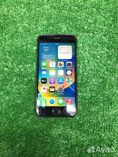 iPhone 8, 64 ГБ