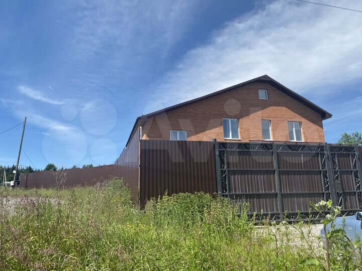 Коттедж 248,2 м² на участке 15 сот.