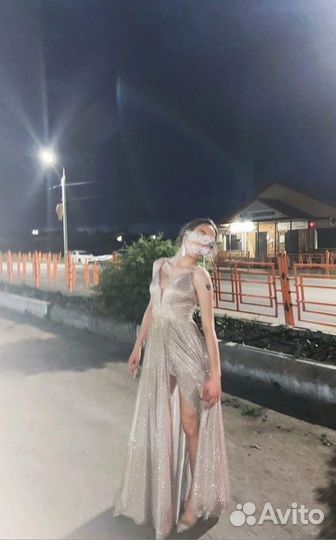 Платье на выпускной/вечернее