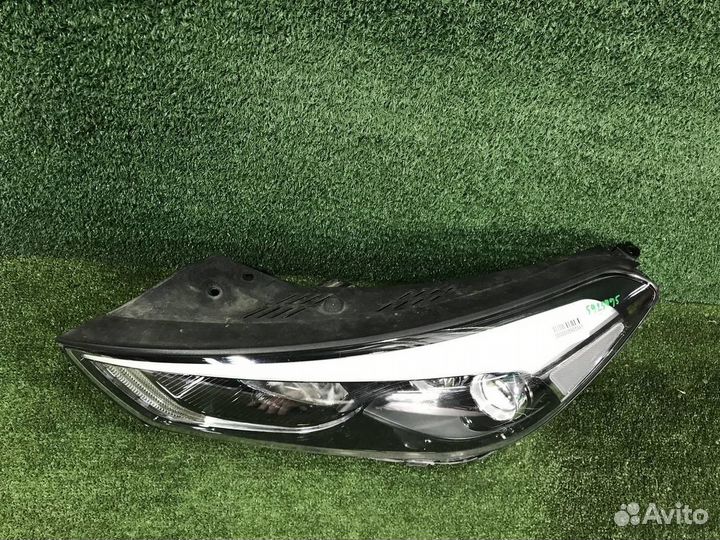 Фара левая Hyundai Tucson