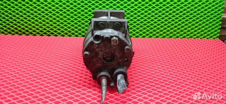 Компрессор кондиционера Volvo S60 T se / B5204T5