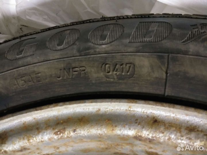 Goodyear Ultragrip Ice Arctic 195/65 R15 95