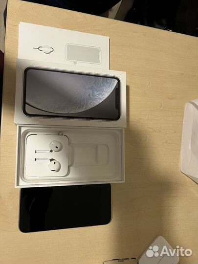iPhone Xr, 128 ГБ