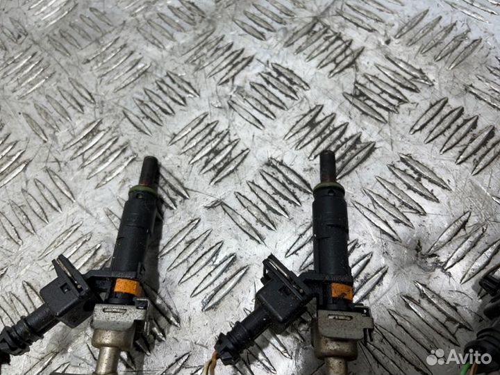 Форсунка топливная Chevrolet Orlando F18D4