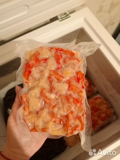 Салатное мясо Камчатского краба