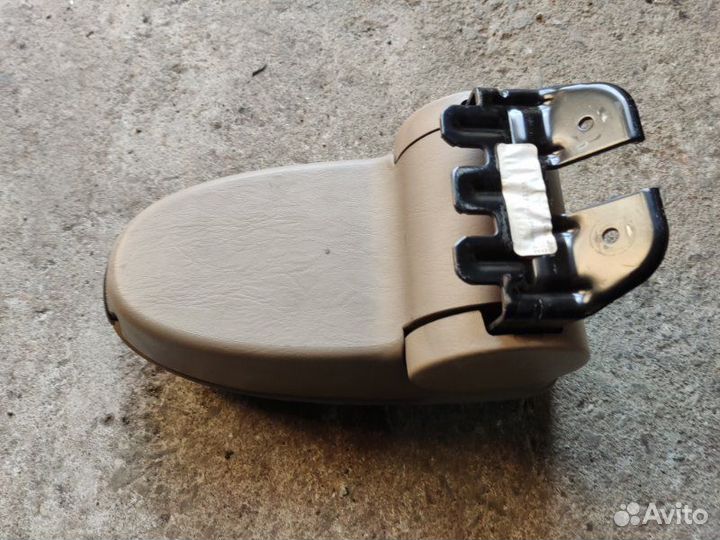 Подлокотник Ford Focus 1 седан 2.0I splitport 1999