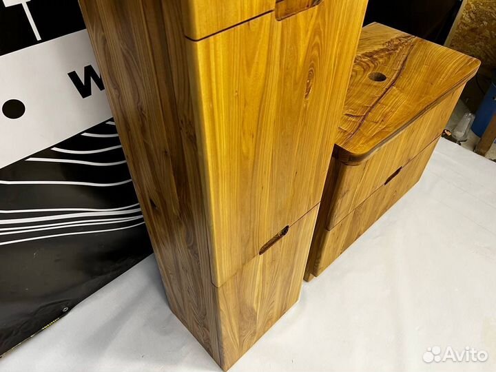 Шкаф пенал из массива