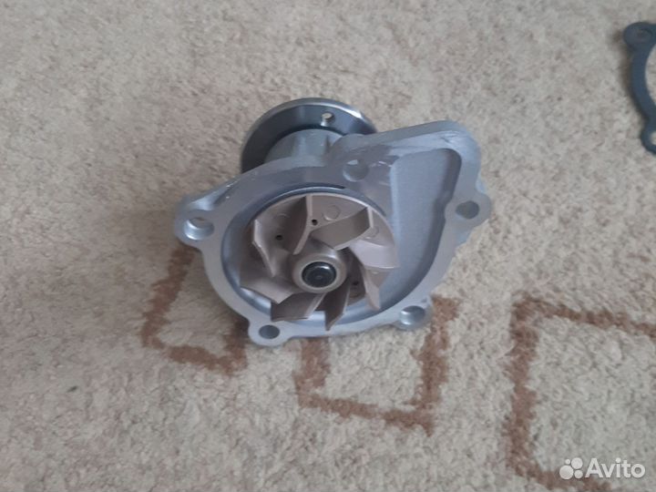 Водяной насос lancer X