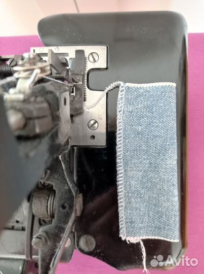 Швейная машинка оверлок