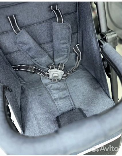 Прогулочная коляска новая