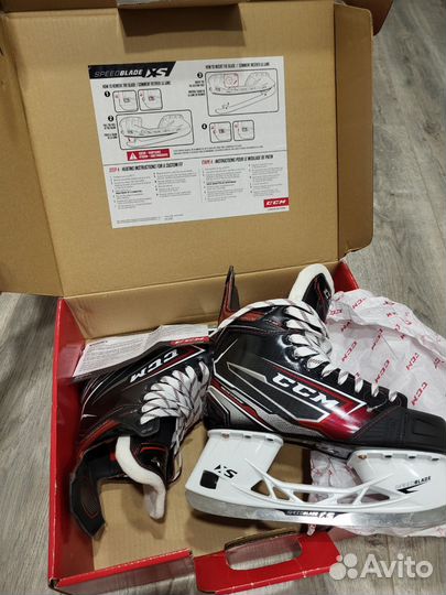 Коньки хоккейные новые CCM JetSpeed FT 480 SR