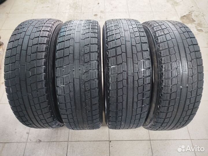 Yokohama Ice Guard IG20 215/60 R17 96Q