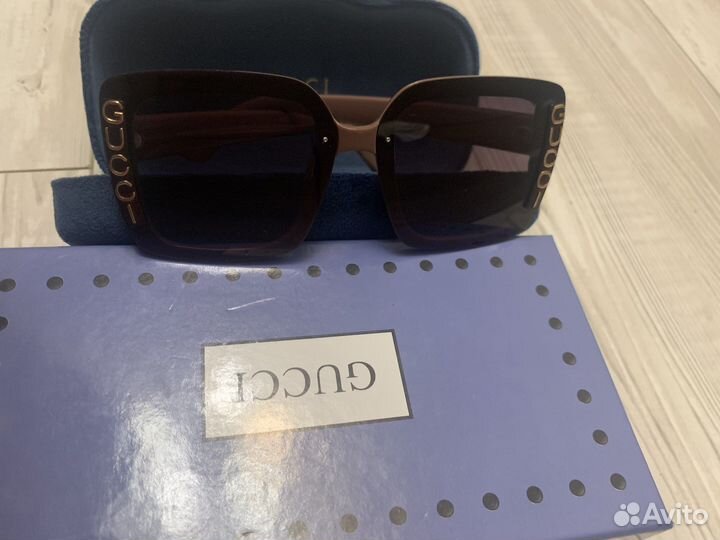 Солнечные очки gucci