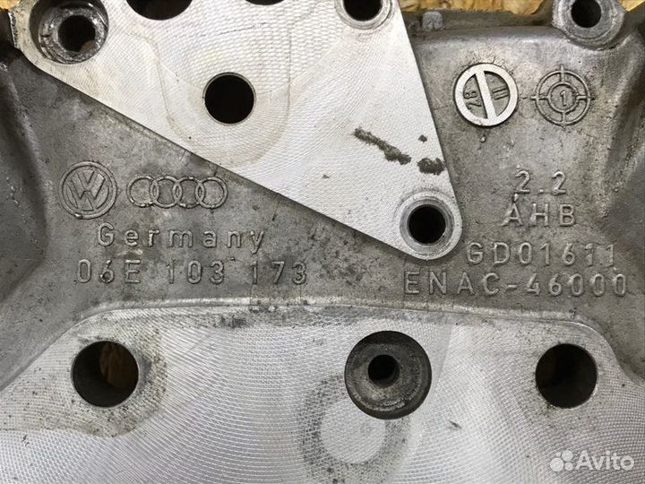 Крышка коленвала задняя Audi A7 4G 3.0 2011