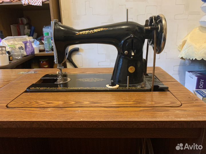 Швейная машина Подольск ножная