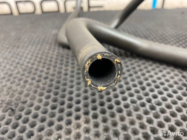 Патрубок охлаждения Mercedes-Benz W163 112.970 3.7