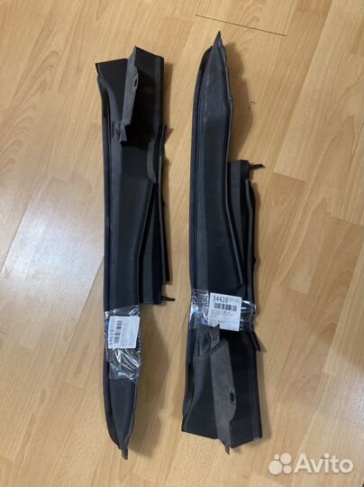 Накладка крыла передняя Lexus RX350