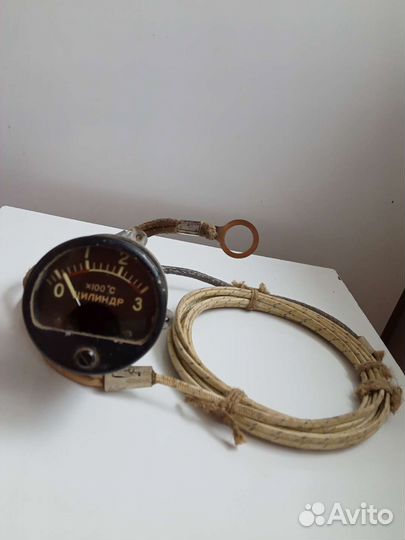 Прибор измерения температуры авиадвителя