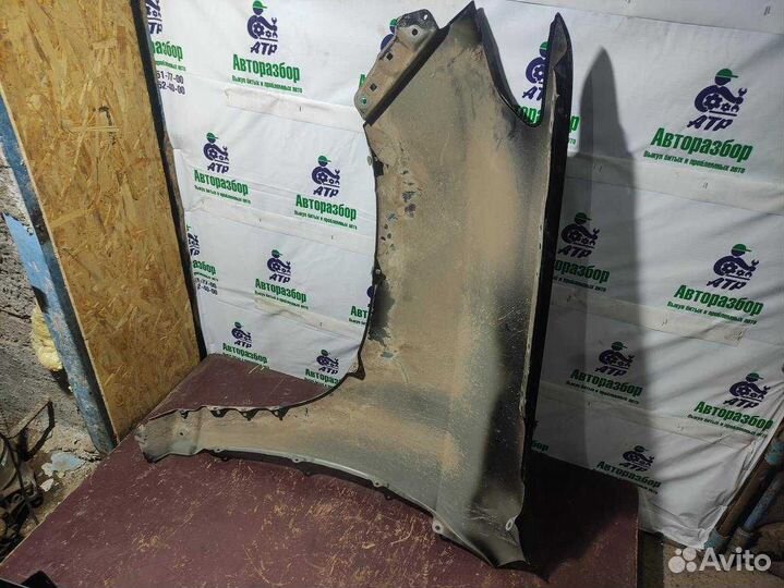 Крыло переднее правое Toyota Land Cruiser Prado