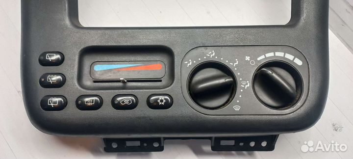 Блок управления отопителем Dodge Caravan