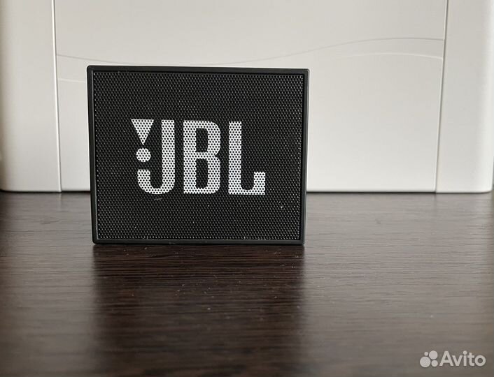 Колонка jbl go