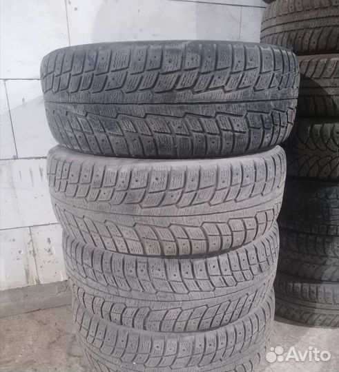 Michelin X-Ice 215/65 R16 98T