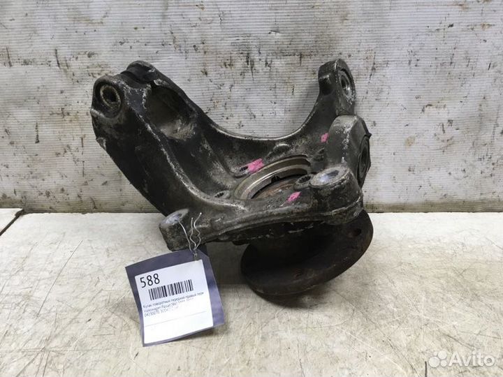 Кулак поворотный передний правый передний правый