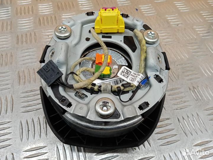 Подушка безопасности в рулевое колесо Audi Q7