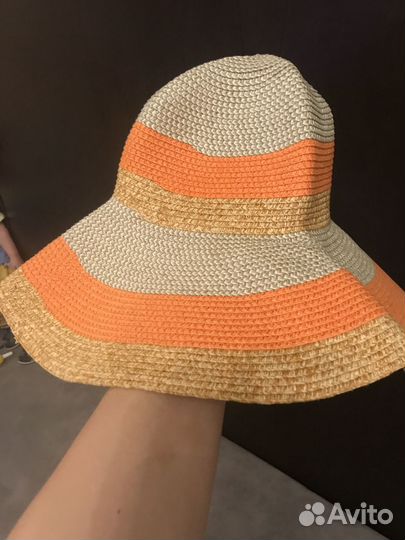 Шорты, гетры, шляпа, платье