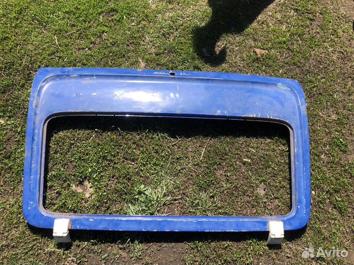 Крышка богажника 2121