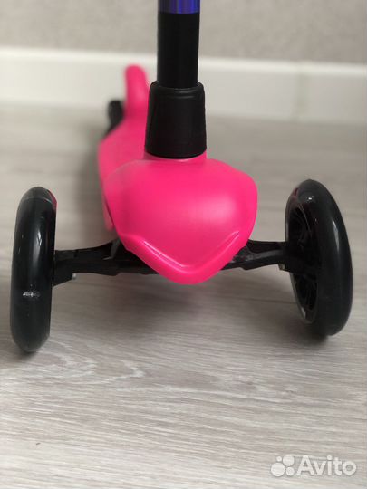 Самокат трехколесный