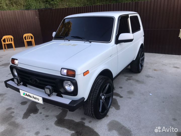 LADA 4x4 (Нива) 1.7 МТ, 2011, 150 000 км