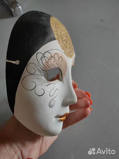 Венецианская маска