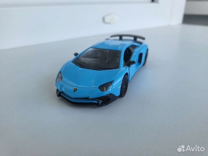 Модель масштабная Lamborghini Aventador
