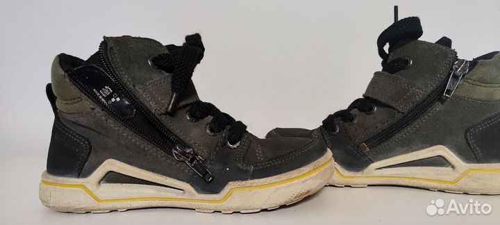 Демисезонные ботинки для мальчика 28 размер Ecco