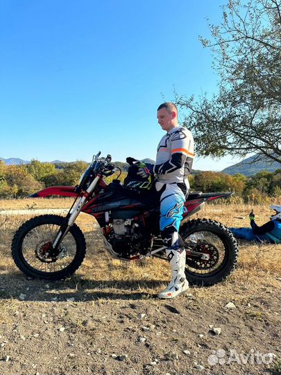 Прокат эндуро, обучение, туры на мото в горы