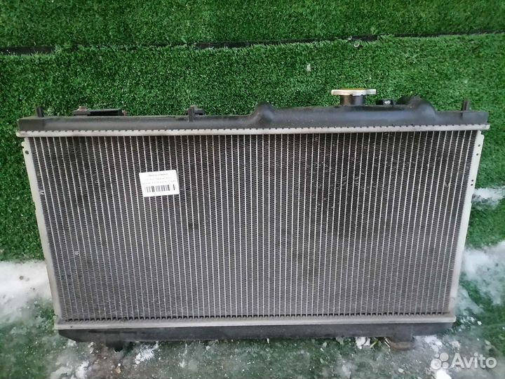 Радиатор охлаждения Mazda Familia BJ5W BJ5P МКПП