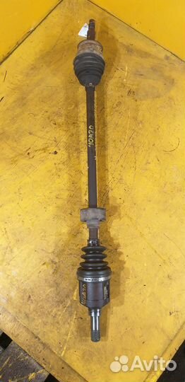 Привод правый Plymouth Breeze 1996-2000