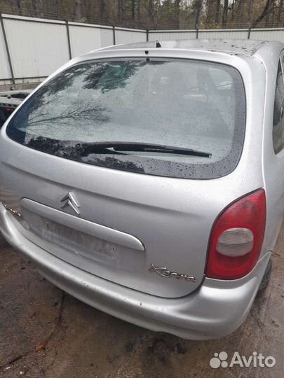 Ситроен Пикассо 2002г запчасти