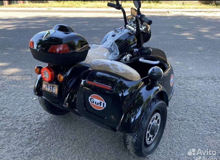 Детский электромобиль двухместный