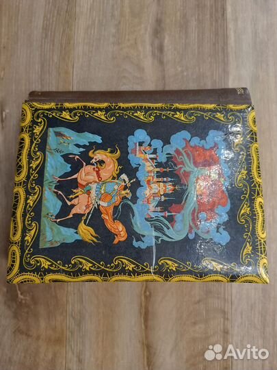 Шкатулка книга с украшениями бижутерия винтаж