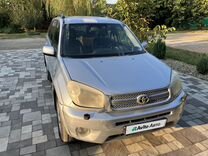 Toyota RAV4 2.0 AT, 2005, битый, 193 000 км, с пробегом, цена 400 000 руб.