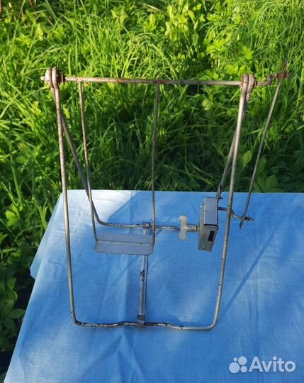 Игрушечные металлические качели СССР