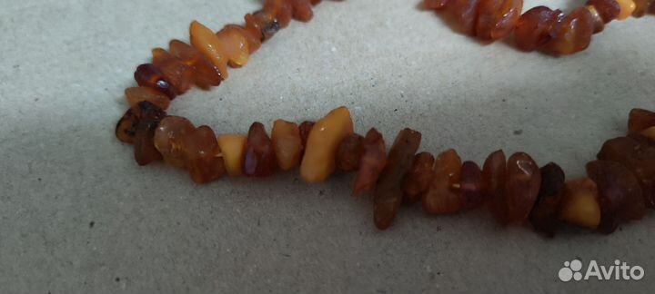 Янтарные бусы