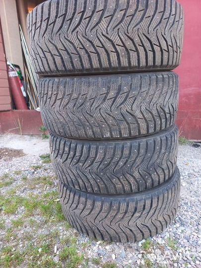 Зимняя резина Kumho 235/45/R18
