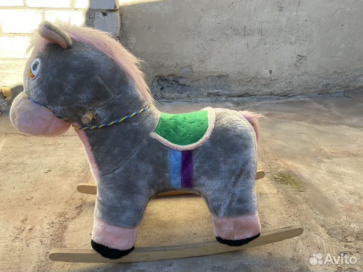 Качалка лошадь