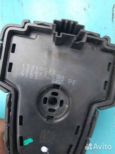 Блок управления мультимедиа Opel Insignia (2008